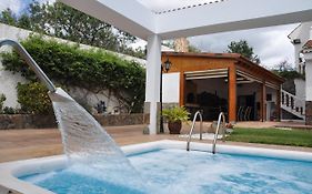 Bonita casa cálida para el relax con wifi